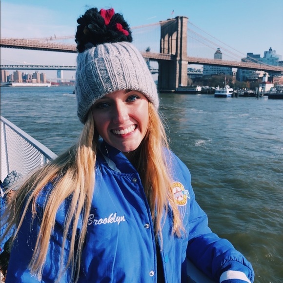 Meet your Posher, Brooklyn - Picture 8 of 8